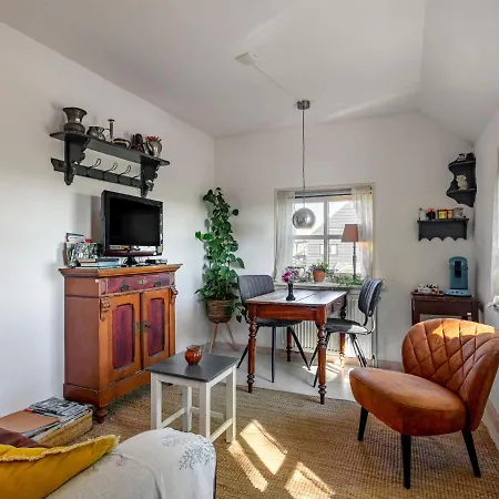Tuinzicht By Interhome * Zuid-Beijerland